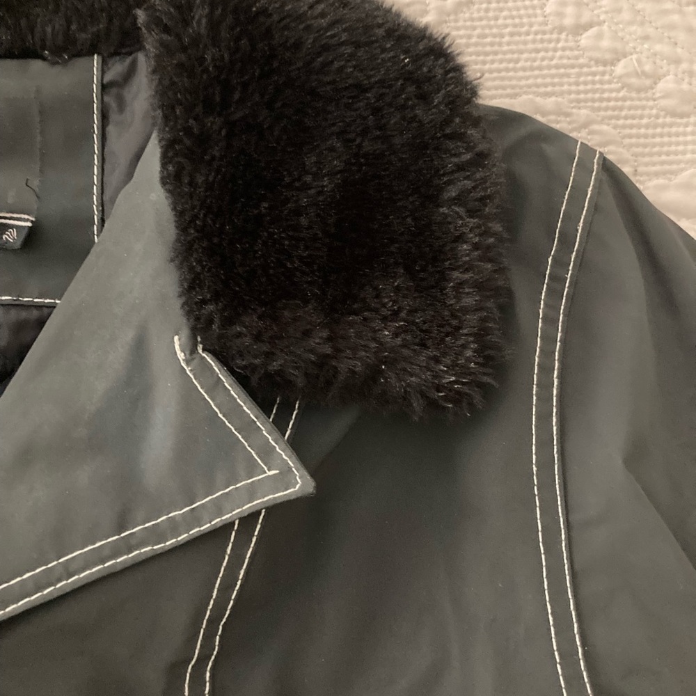 Black Jacket - Picture 4 of 7